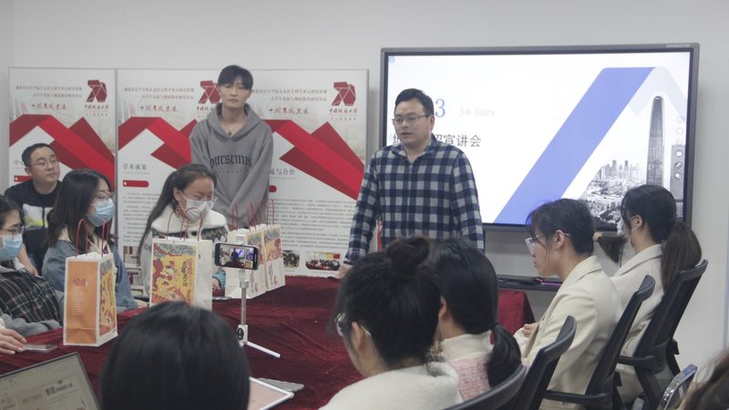 编程猫与核桃编程：揭秘两者差异，助力编程学习选择
